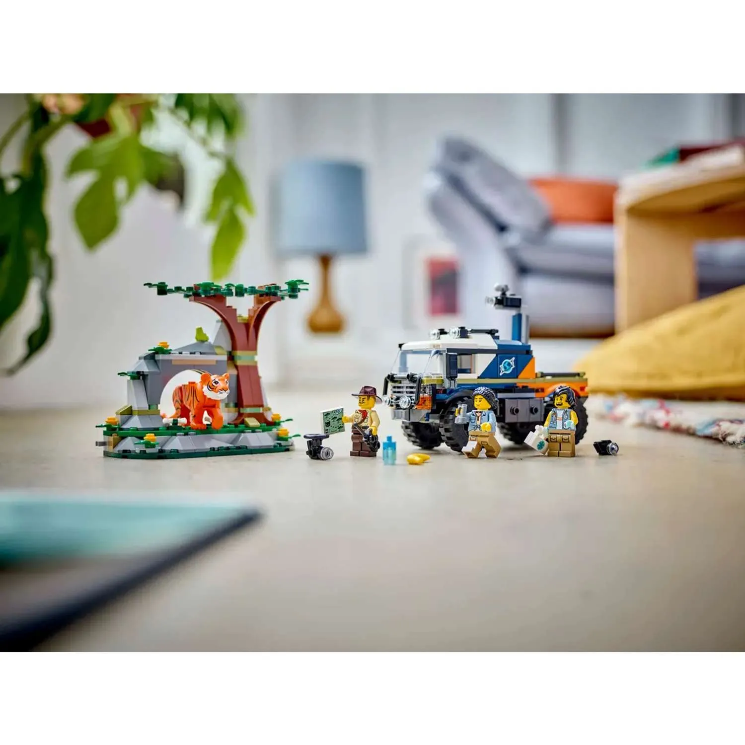 Конструктор LEGO City Вездеход исследователя джунглей